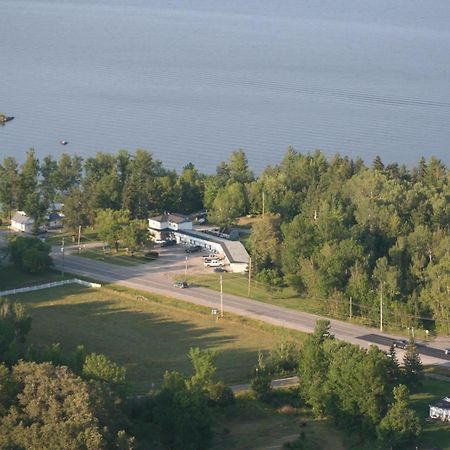 Temiskaming Shores Edgewater Motel And Campground מראה חיצוני תמונה