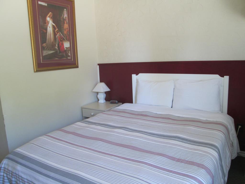 Temiskaming Shores Edgewater Motel And Campground חדר תמונה