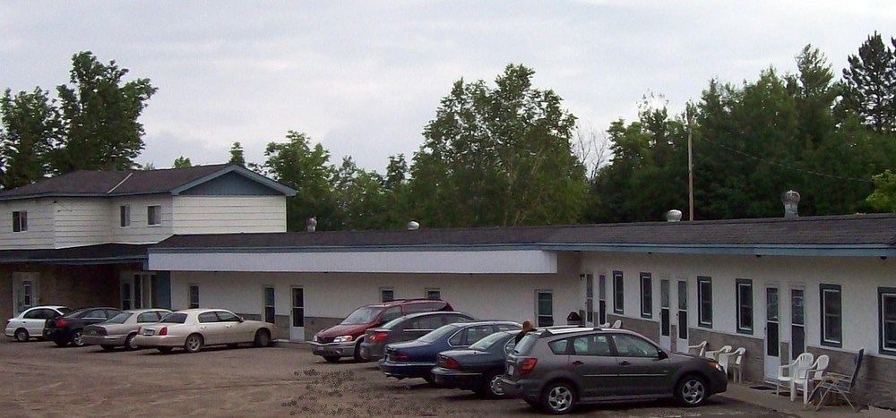 Temiskaming Shores Edgewater Motel And Campground מראה חיצוני תמונה