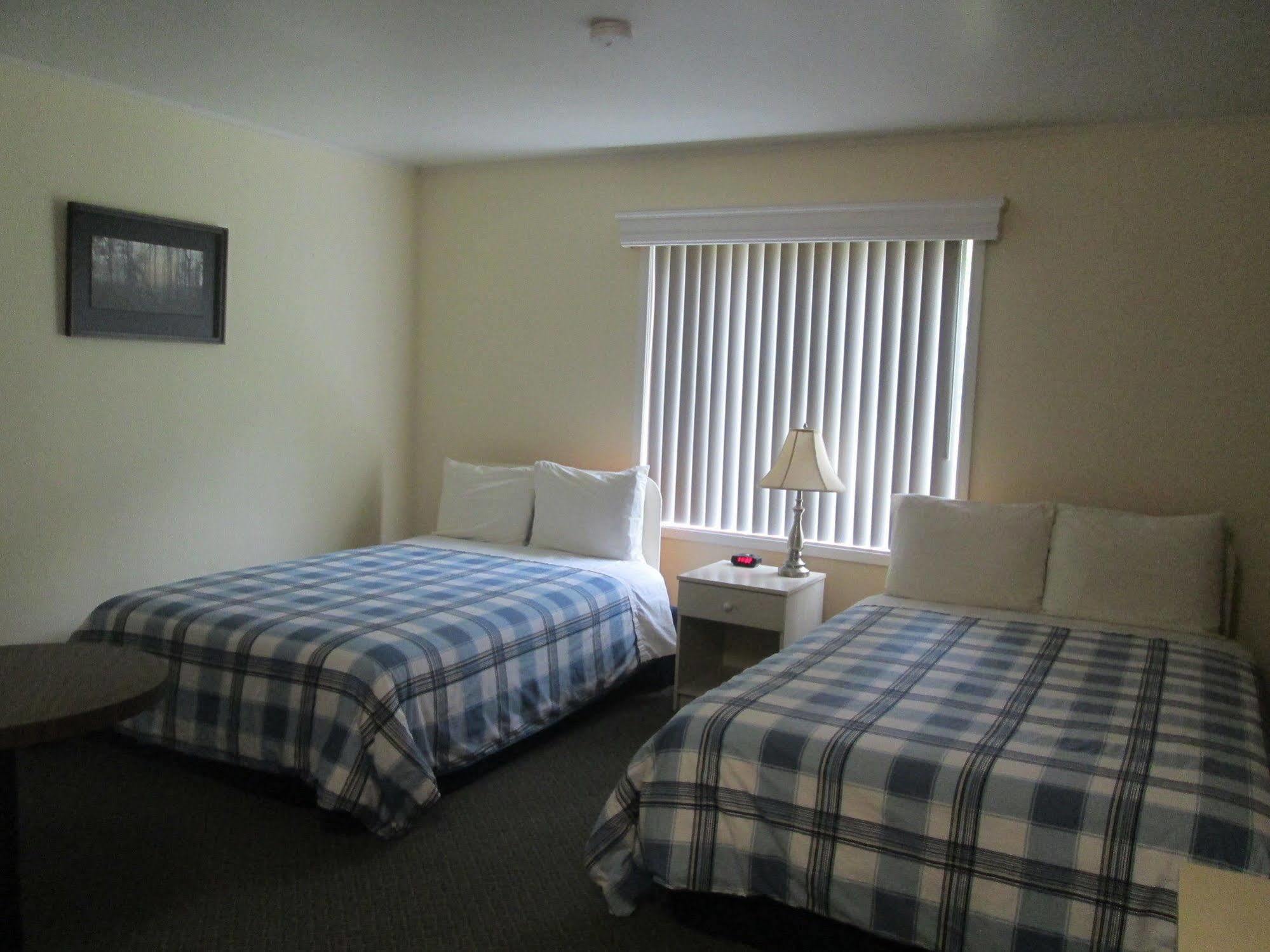 Temiskaming Shores Edgewater Motel And Campground מראה חיצוני תמונה